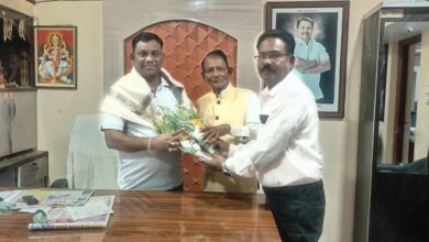 Photo of डॉक्टरेट सन्मानाबद्दल कंकडालवार यांचा राष्ट्रवादी काँग्रेस शरद पवार पक्षाचे नेत्यांकडून सत्कार…!