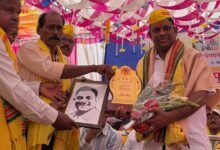 Photo of गुंडापल्ली येथील आदिवासी मेळाव्यात डॉ.अजयभाऊ कंकडालवार यांचं नागरी सत्कार….!